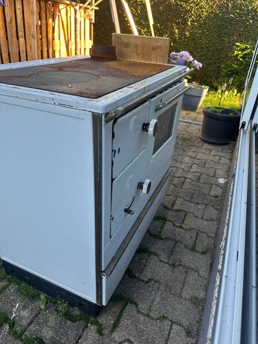 Holzherd gebraucht nur - -,