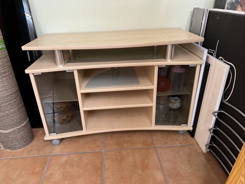 Schrank mit glastüren gr - tv,