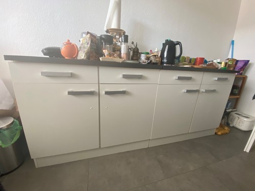Verschiedene möbelstücke - verschiedene,